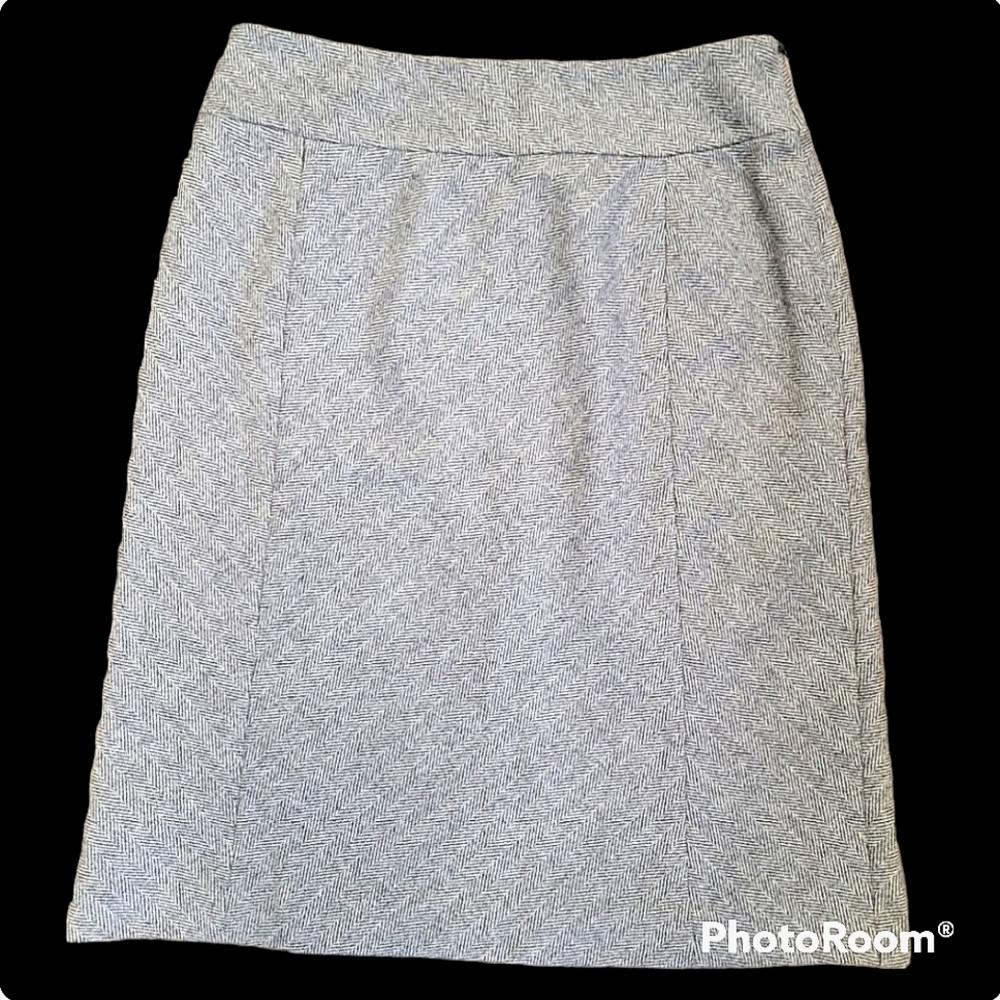 Ann Taylor Wool Blend Gray Herringbone A-line Skirt Lined Sz 4 Business Career